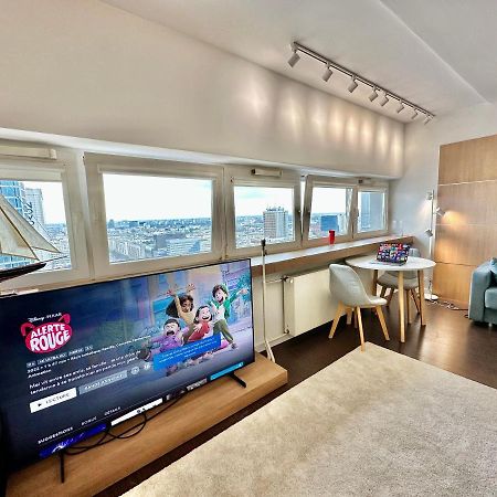 Top Metro X2 Fast Wifi 400 Mbs 70'Tv Netflix Hbo Max Appletv+ Disney+ Варшава Экстерьер фото