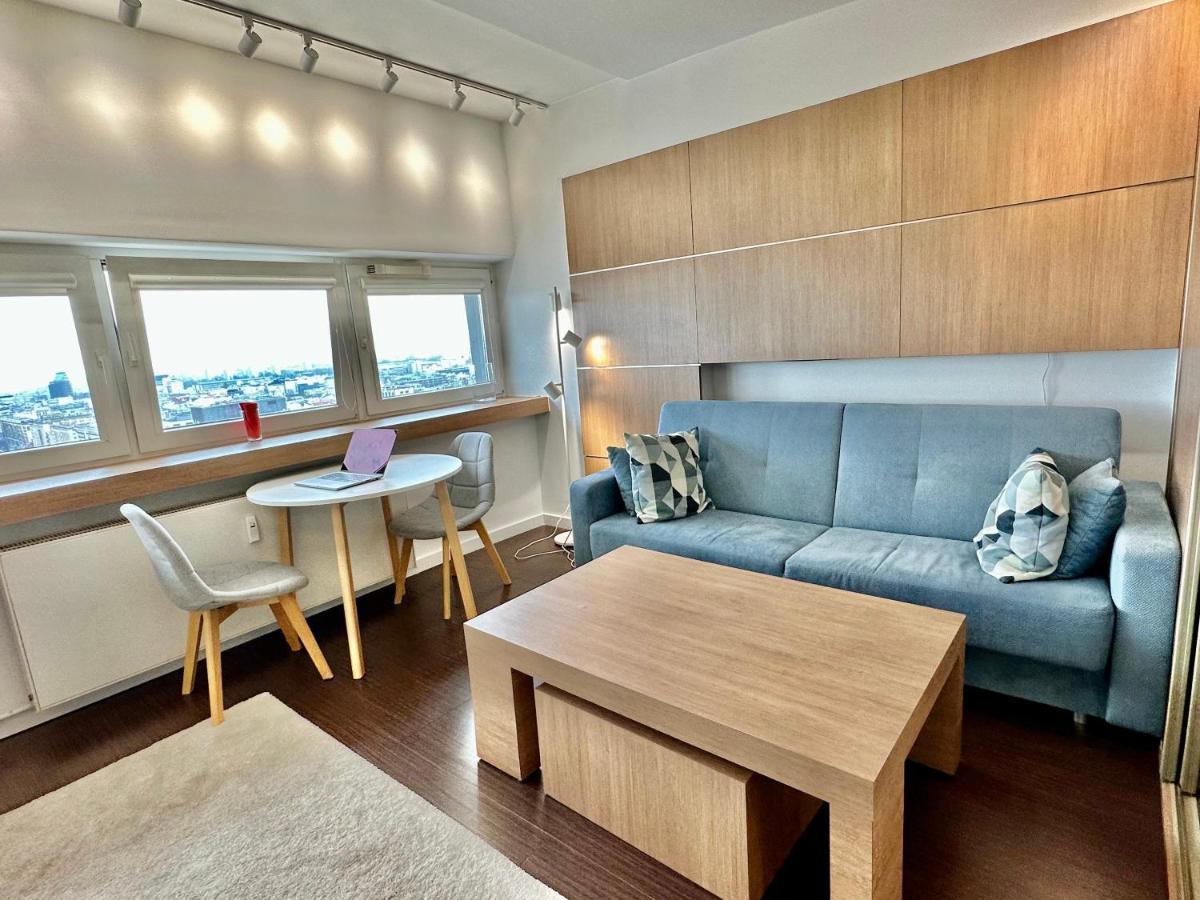 Top Metro X2 Fast Wifi 400 Mbs 70'Tv Netflix Hbo Max Appletv+ Disney+ Варшава Экстерьер фото
