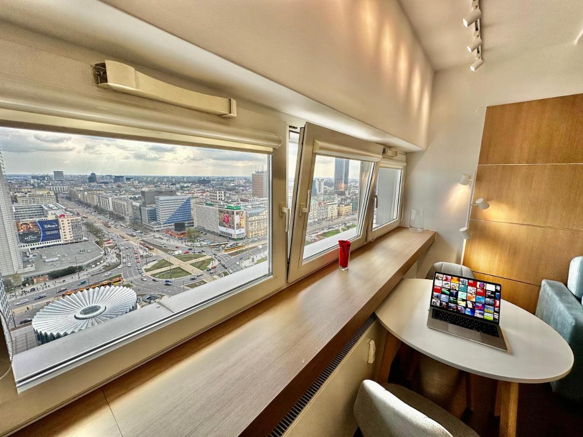 Top Metro X2 Fast Wifi 400 Mbs 70'Tv Netflix Hbo Max Appletv+ Disney+ Варшава Экстерьер фото
