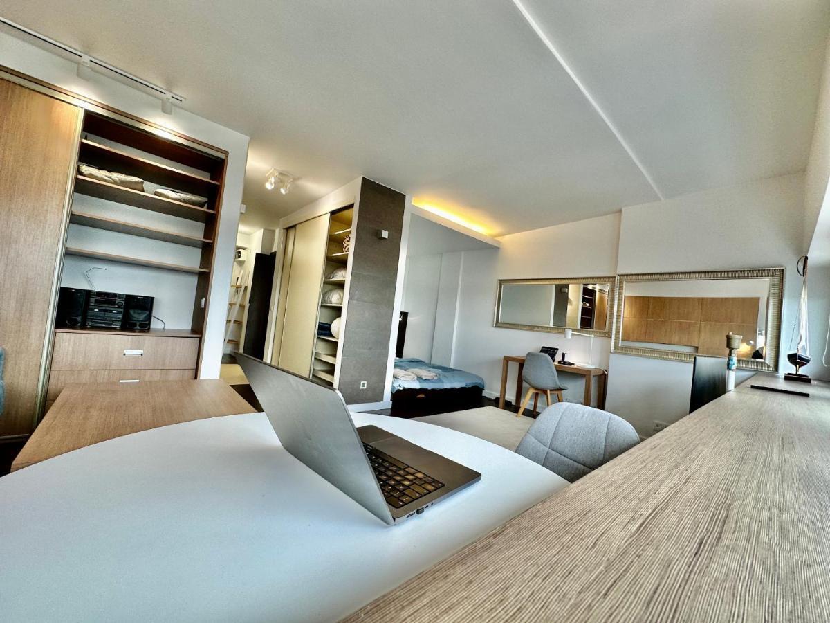 Top Metro X2 Fast Wifi 400 Mbs 70'Tv Netflix Hbo Max Appletv+ Disney+ Варшава Экстерьер фото